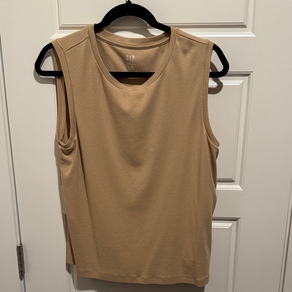 GAP Women's Beige Modern Tank XL Tall